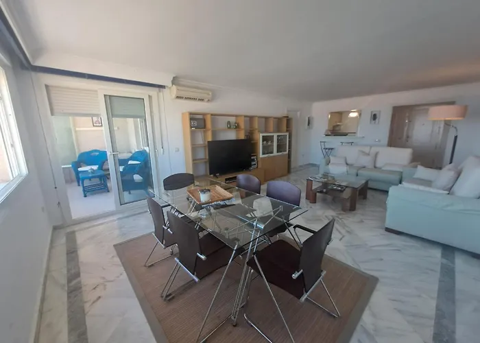 Beachfront Complex El Coloso Views,Pools,Parking Benalmadena Costa