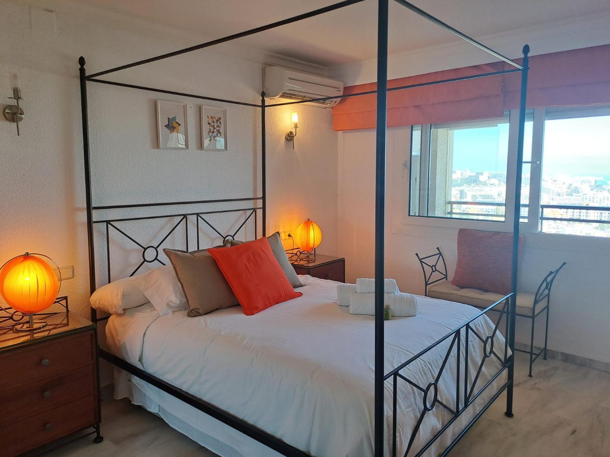 Beachfront Complex El Coloso Views,pools,parking Costa Appartement